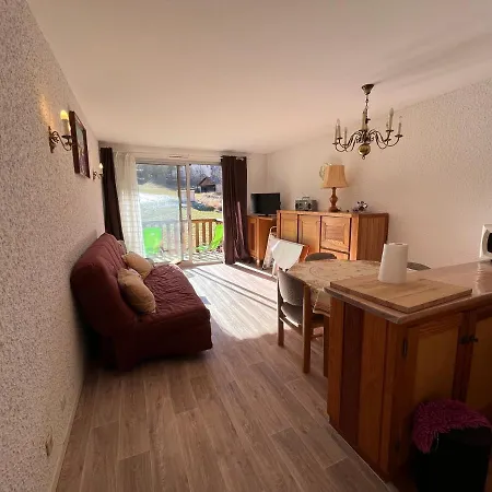 Les Sources T2 Enchastrayes